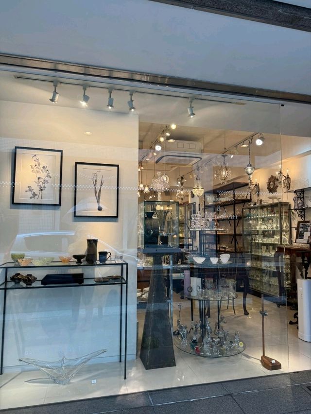 大阪心齋橋尋寶：GALLERY T.K.ART古董水晶與玻璃藝術殿堂 