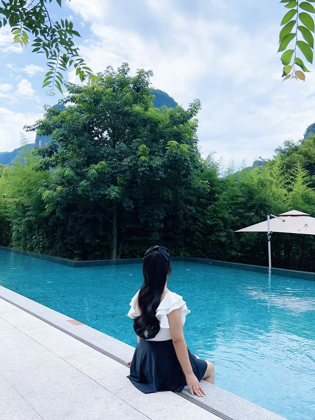 陽朔呢扇窗，讓我住進咗山水畫裏面