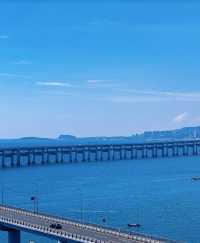 來到大連跨海大橋感受海風～
