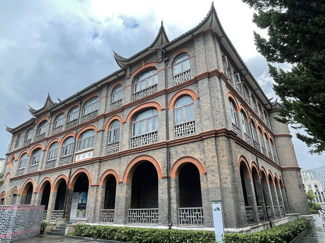 “上海最美大學”聖約翰大學·格致樓