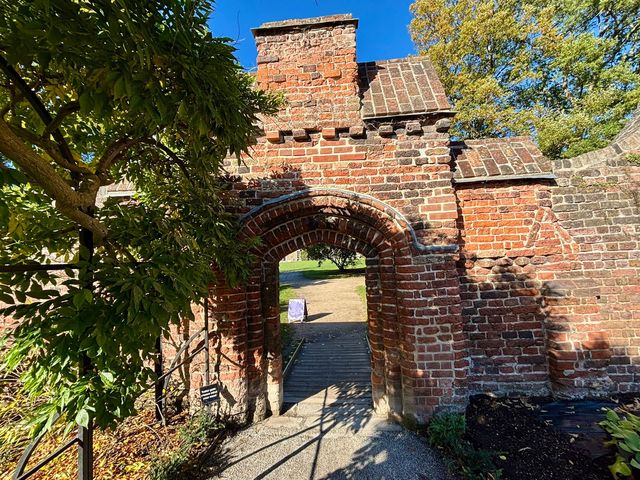 Exploring Fulham Palace