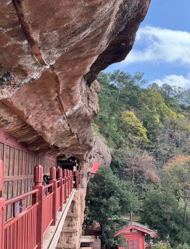 麥積山佛國記：懸崖上的千年東方微笑