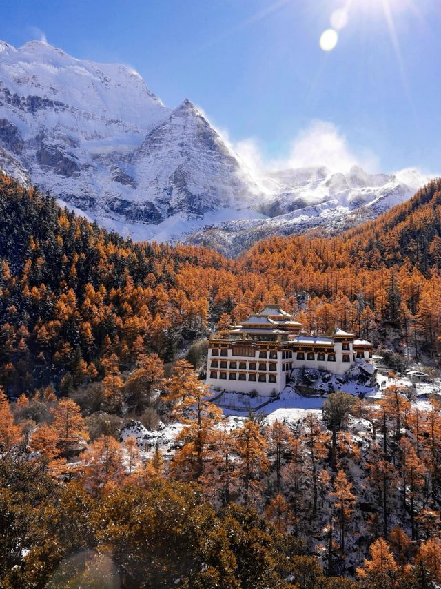 在稻城亞丁，看到了中國最壯麗的秋天和冬天