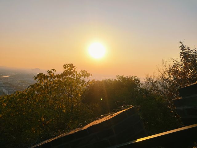 常熟虞山古城牆|漫步城牆邂逅絕美日落!私藏秋日神仙機位 常熟虞山古城牆|漫步城牆邂逅絕美日落!私藏秋日神仙機位