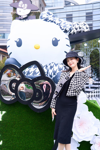 The Houndstooth Hello Kitty Exhibition is just too photogenic