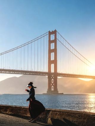 A must-shoot in San Francisco! The golden light and shadow moments of the Golden Gate Bridge�