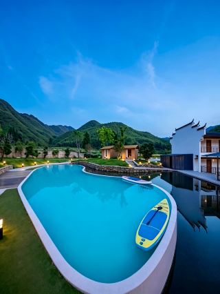 雲上雲溪|無邊際泳池+圍爐煮茶，這才是山野度假的正確打開方式