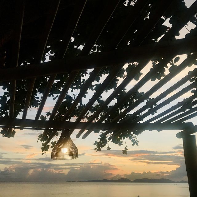 Andalay Beach Bar & Cafe : คาเฟ่กระบี่ติดทะเล