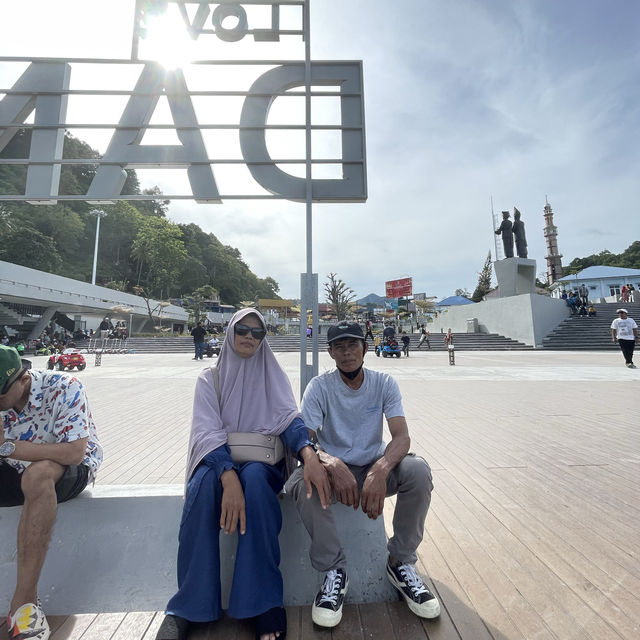 Pantai Bebas Perapat