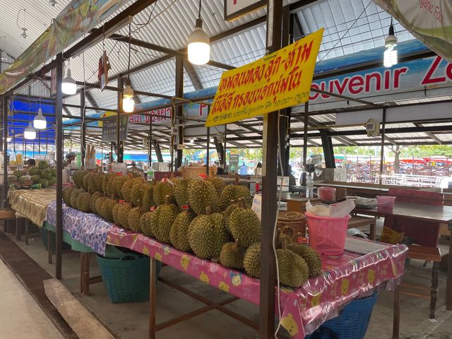 ตลาดกลางผลไม้ตะพง