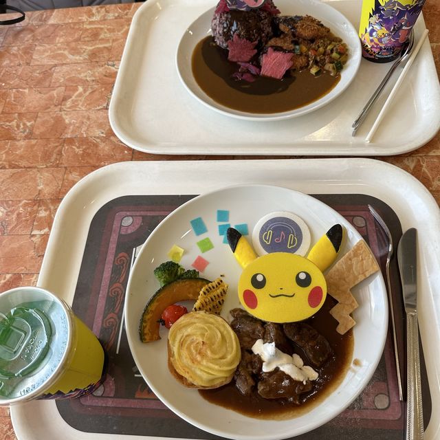 Lunch at Halloween Pokemon Cafe