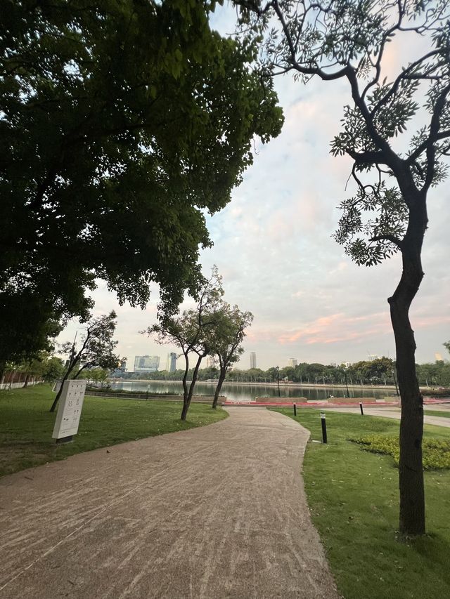 สวนเบญจกิติ 🌳🍃