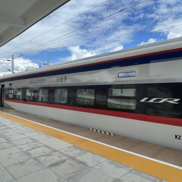 中国ラオス鉄道でヴァンビエンへの一泊旅