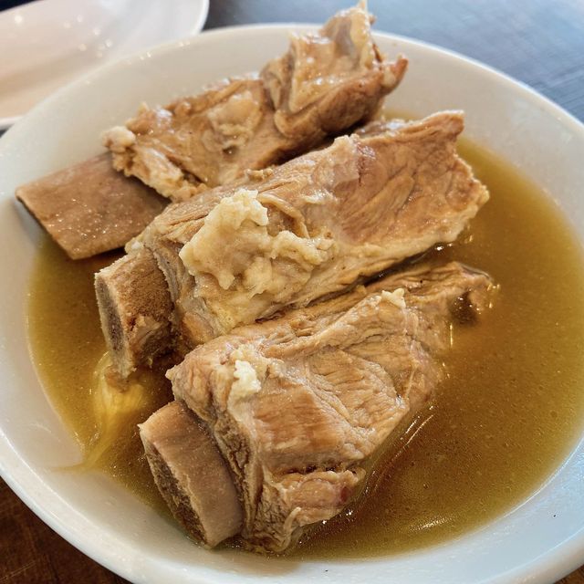 新加坡米芝蓮餐廳🍴松發肉骨茶🫕香濃胡椒味👍🏻