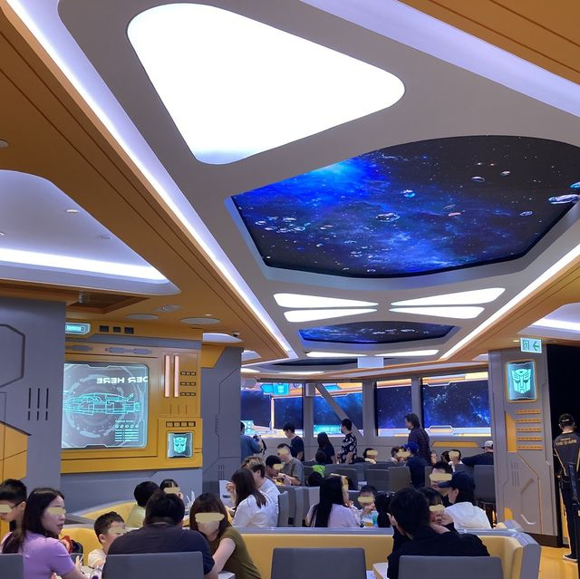 《全球首間變形金剛主題餐廳🤖》