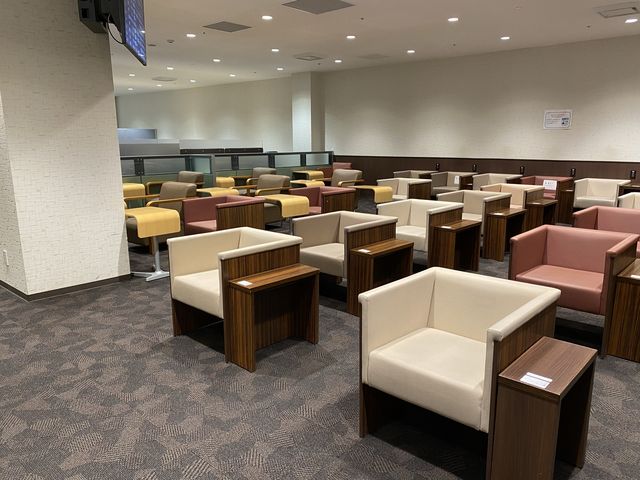 福岡空港。誰でも利用可能な空港有料ラウンジ『ラウンジTIME /ノース』