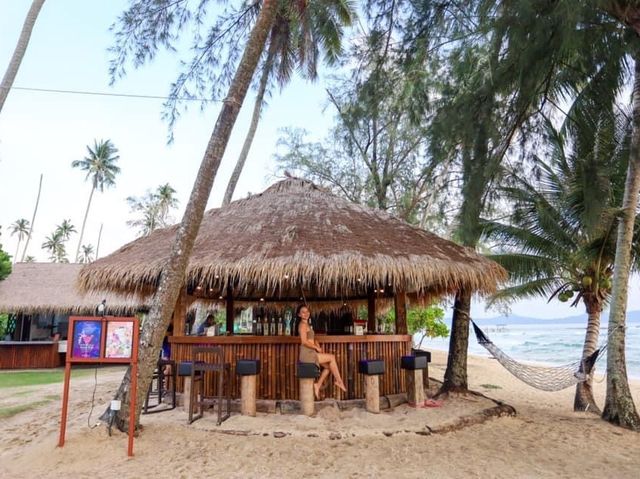 Koh Kood Paradise Beach Resort ที่พักเกาะกูดสุดปัง