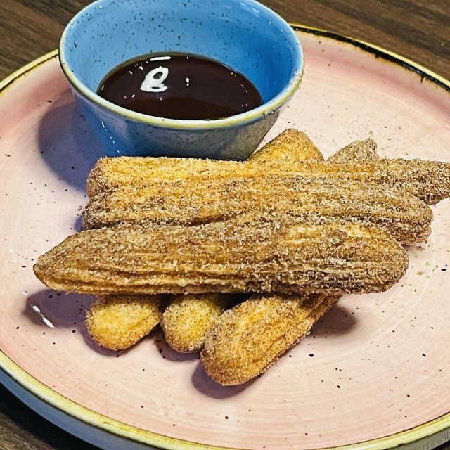 🍽️F.I.G.S. Bistro Mediterranean & Apéro Terrace Bar