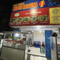 Bandung's Wonton Noodle Delight 