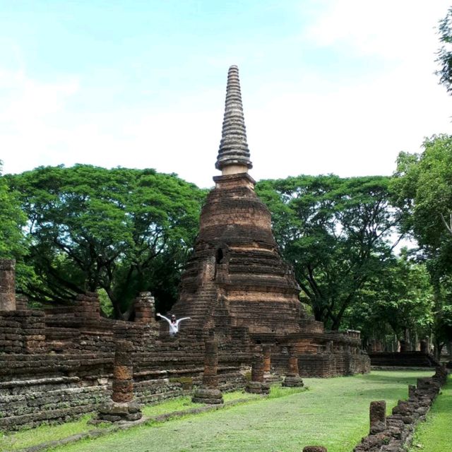 ทัวร์เมืองโบราณ "ศรีสัชนาลัย" มรดกโลก