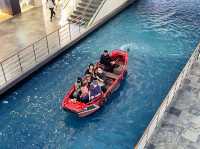 Traditional sampan city ride