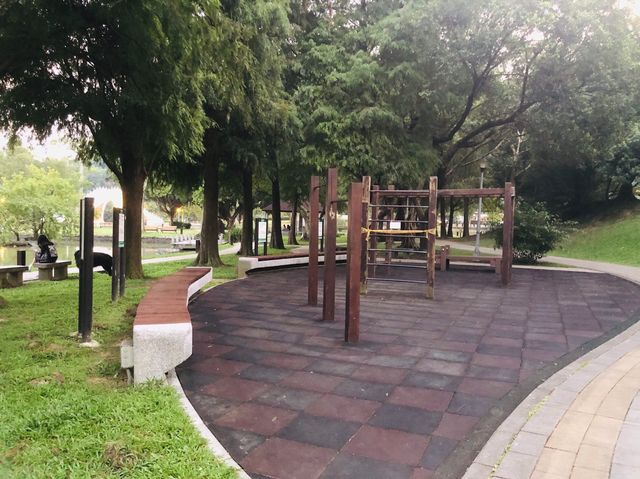 台北｜🌳🌅 Dahu Park 大湖公園
