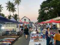 ตลาดมืด ณ หลวงพระบาง