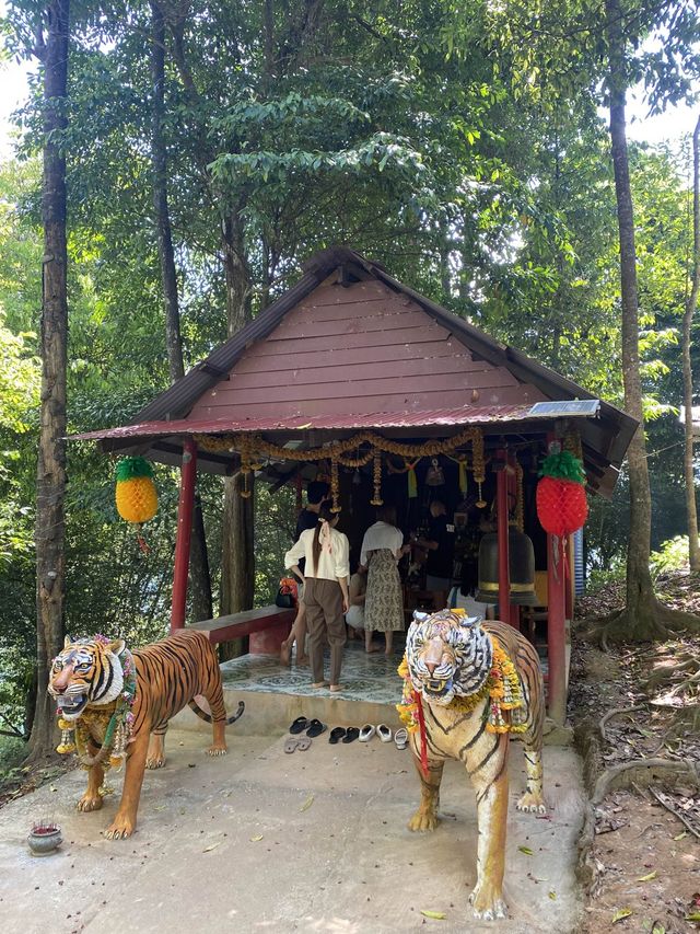 เกาะทวด ล่องเรือได้เที่ยวได้บุญ