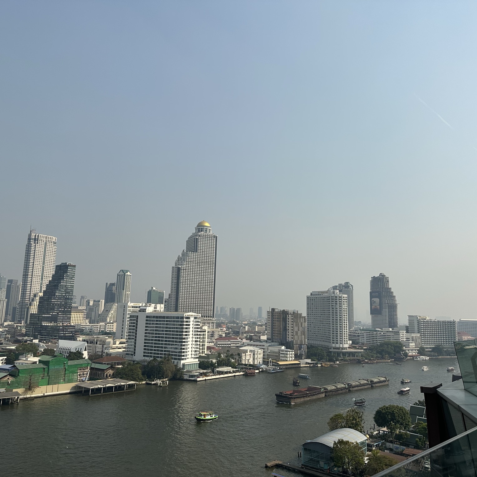 IconSiam: Shimmering Gem of Luxury & Culture