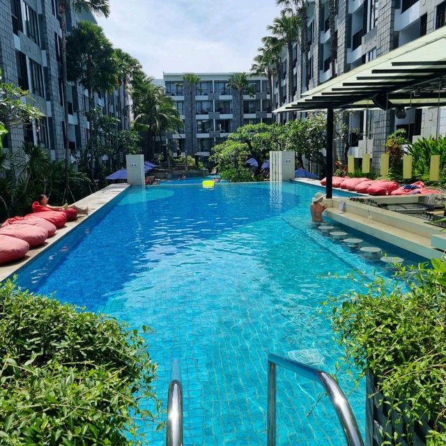 Swimming Pool @ Courtyard Marriott Bali 