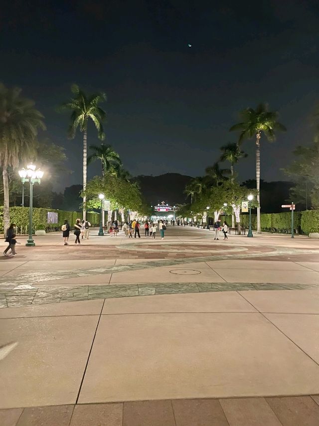 香港ディズニーランド・リゾートのナイトタイム・スペクタキュラー「モーメンタス」 香港ディズニーランド・リゾートのナイトタイム・スペクタキュラー「モーメンタス」