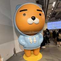 人気キャラクター『카카오프렌즈 홍대플래그십 스토어 』INホンデイック🇰🇷Soul