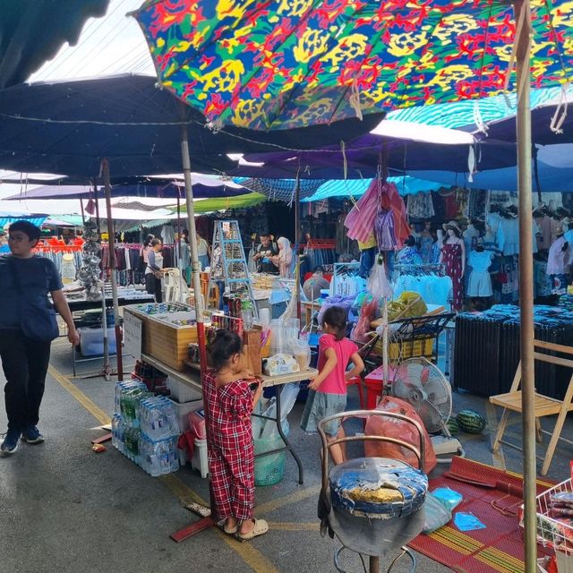 A Weekend Market In Bangkok - Chatukchak