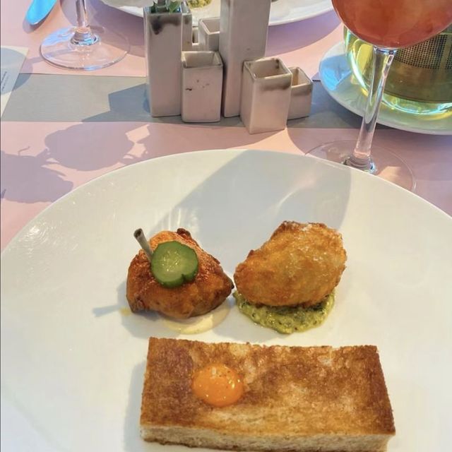 夢幻之宿！東京丸之內四季酒店的五星級體驗！🌸🏨