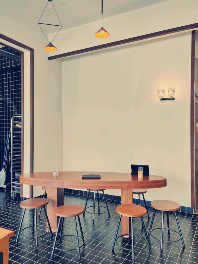 Round Cafe