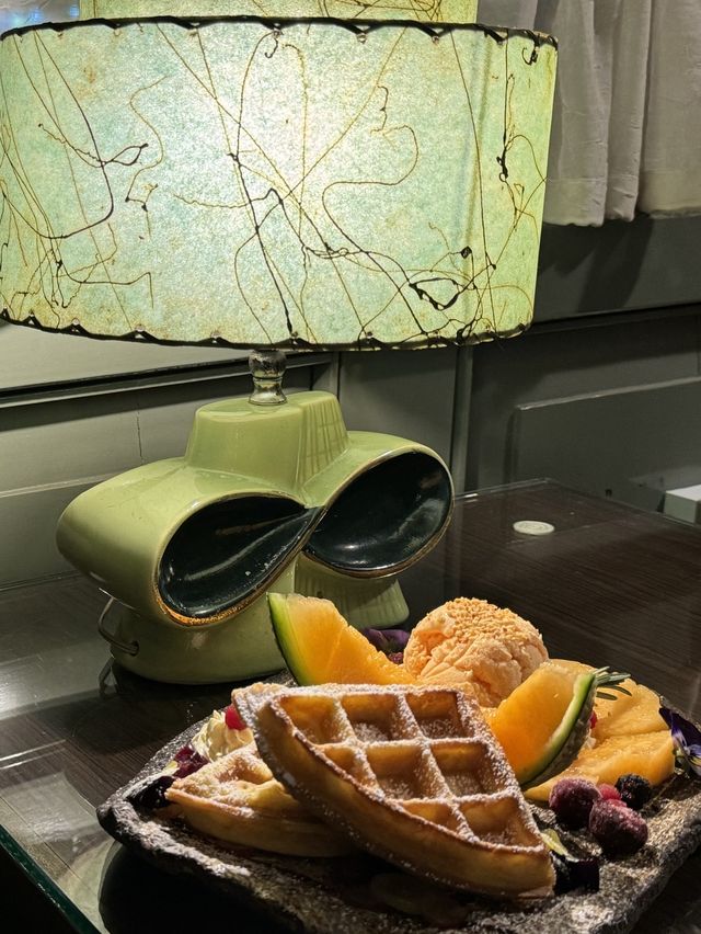 走進時光隧道的Cafe
