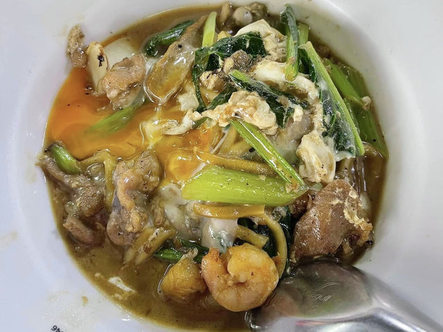 “หมี่ต้นโพธิ์” ร้านดังประจำภูเก็ต