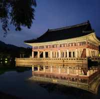 Golden nigh view at Gyeongbukgong Palace 