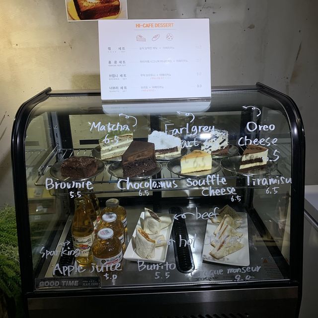 ホンデに秘密基地のような空いてる穴場カフェ！☕️