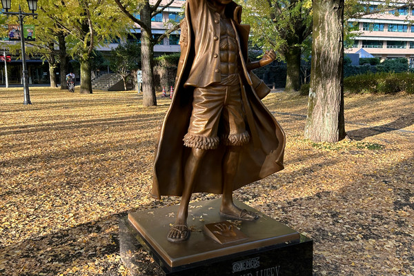 銅像 銅像TOPIC】亀山上皇＠福岡市・東公園│ST MAGAZINE（エスティーマガジン）