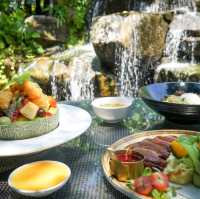 พามาคาเฟ่ วิวน้ำตก