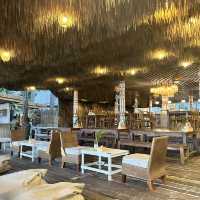 ร้านอาหารต้นสัก เกาะเสม็ด