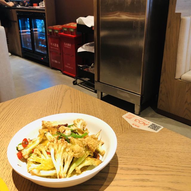 「深圳地鐵站附近川菜店，適合大人老人家」