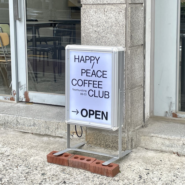 本当は教えたくない隠れ家カフェ"happy peace coffee Club"☕️  本当は教えたくない隠れ家カフェ"happy peace coffee Club"☕️