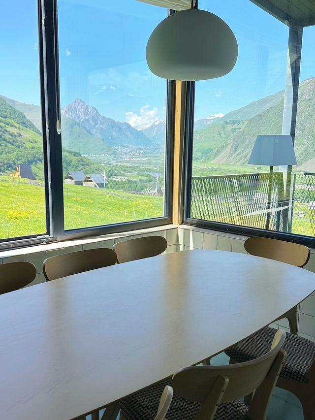 Kazbegi View 🇬🇪 ที่พักวิวสุดอลังการใน Kazbegi