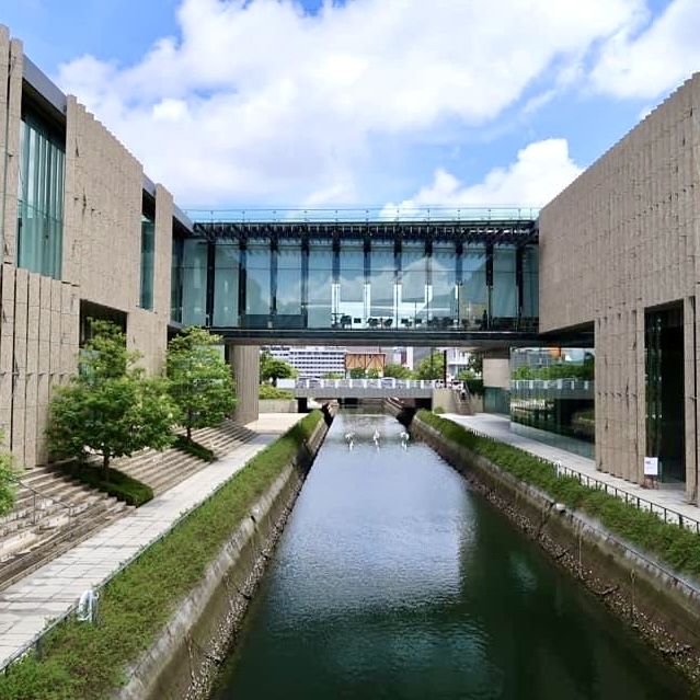 長崎縣美術館-漂亮、時尚的巨型藝術作品