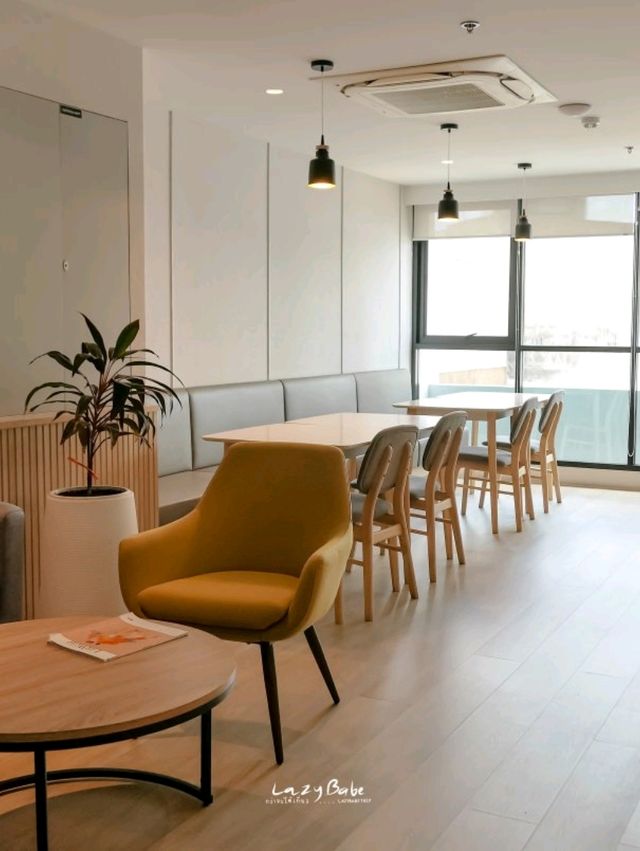 LIVEZEN ที่พักสุด Cozy มินิมอลใจกลางกรุง