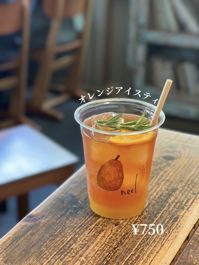 【保存必須！】どこを切り取っても映える！アートも楽しめるカフェneel🖼