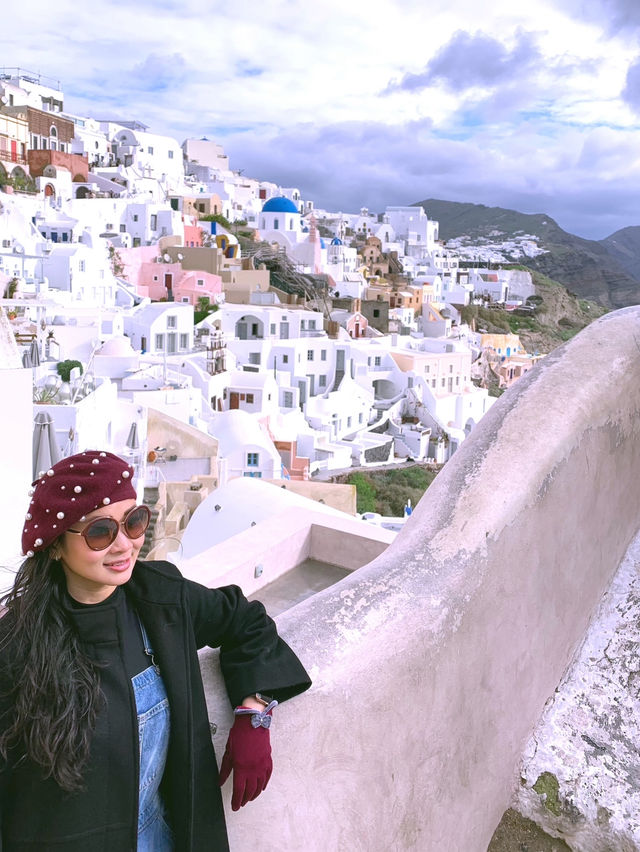 What makes SANTORINI FAMOUS?!?