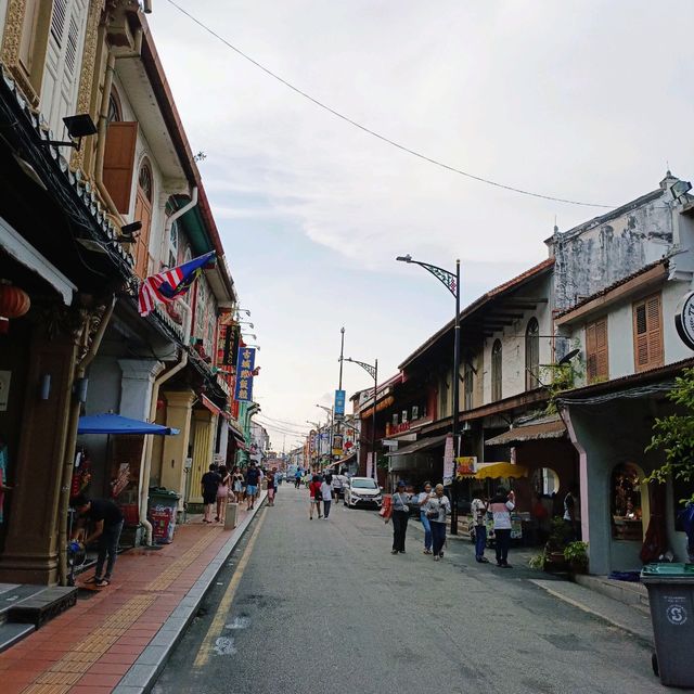 Jonker Street, a good place for shopping and local food experience